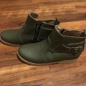 Elephantito size 4 green bootie